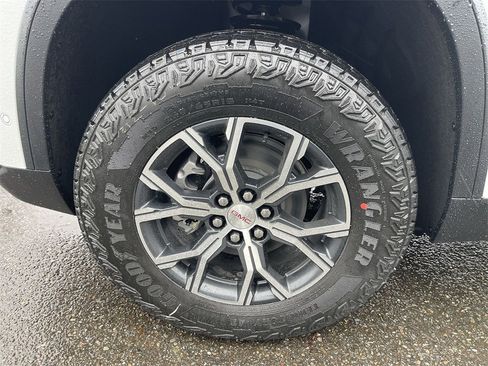 New 2026 GMC Acadia AT4 w/ Super Cruise Package image 33