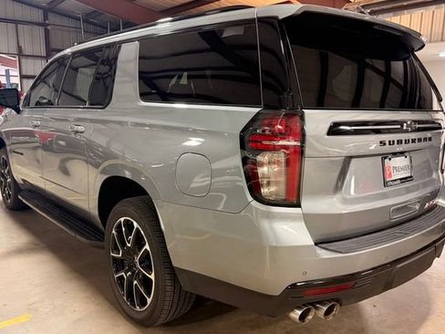 Used 2023 Chevrolet Suburban RST w/ Sport Performance Package AWD/4WD image 6