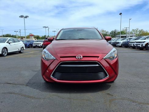 Used 2016 Scion iA FWD image 2