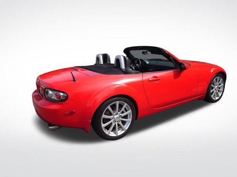 Used 2006 MAZDA MX-5 Miata Grand Touring w/ Premium Pkg RWD image 7