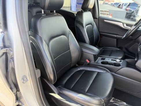Used 2023 Ford Escape Platinum image 46