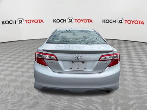 Used 2012 Toyota Camry SE FWD image 7