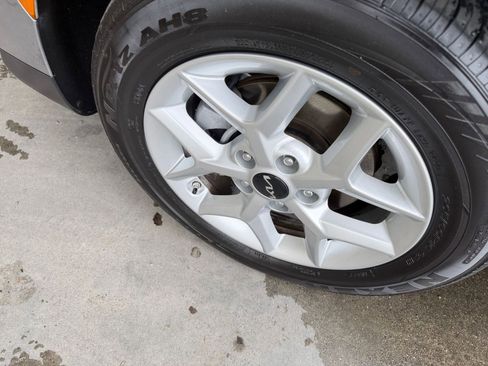 Used 2025 Kia Soul LX w/ LX Technology Package image 30