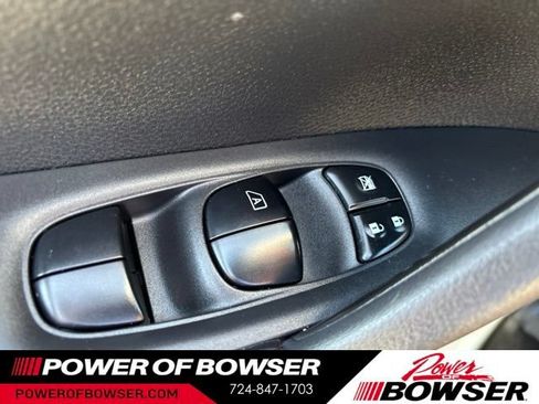 Used 2017 Nissan Rogue SL w/ SL Premium Package AWD/4WD image 12