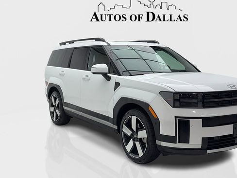 Used 2025 Hyundai Santa Fe Limited image 2