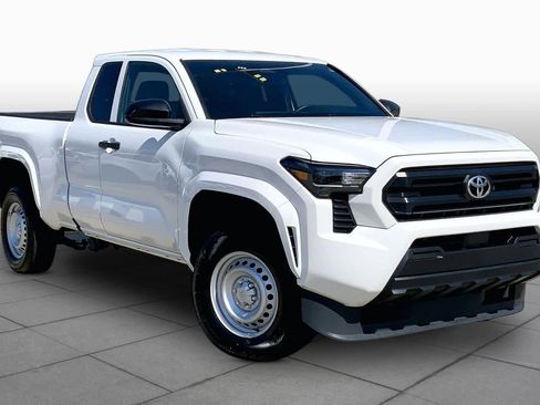 Used 2025 Toyota Tacoma SR RWD image 3