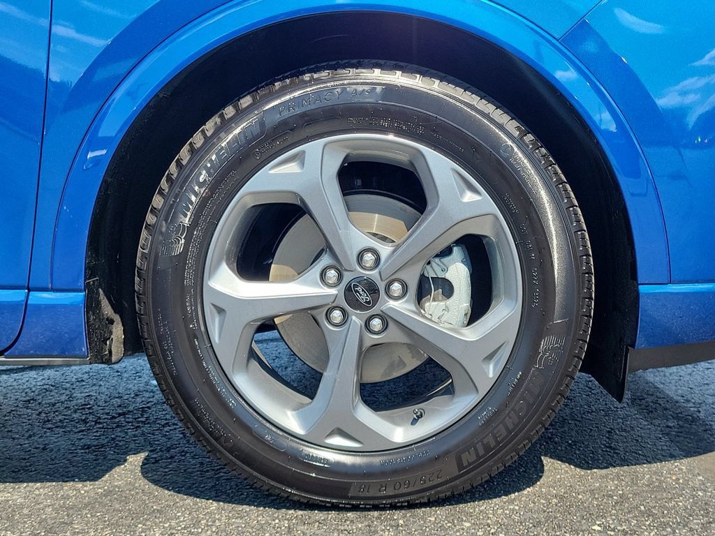 Certified 2023 Ford Escape ST-Line w/ Tech Pack #1 FWD image 9