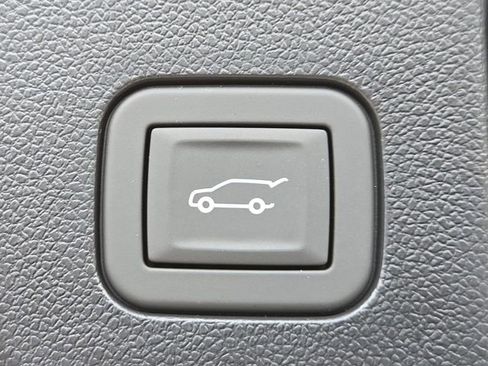 New 2026 Chevrolet Equinox LT w/ Convenience Package II AWD/4WD image 21
