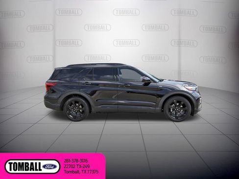 Used 2023 Ford Explorer ST-Line w/ Class IV Trailer Tow Package RWD image 8