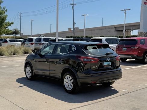 Used 2020 Nissan Rogue Sport S FWD image 4