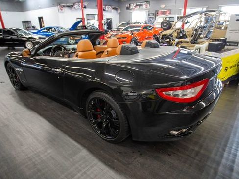 Used 2014 Maserati GranTurismo Convertible image 3