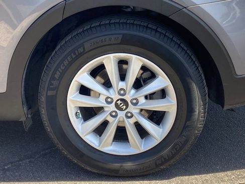 Used 2020 Kia Sorento LX w/ LX I4 Convenience Package FWD image 27