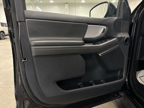 Used 2025 Ford Expedition Active AWD/4WD image 23