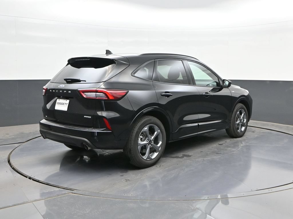 Used 2024 Ford Escape ST-Line w/ Tech Pack #1 AWD/4WD image 11