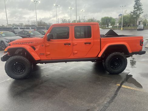 Used 2023 Jeep Gladiator Mojave w/ Cold Weather Group image 4