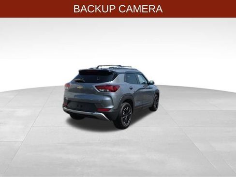 Used 2022 Chevrolet TrailBlazer LT w/ Convenience Package FWD image 7