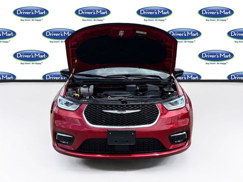 Used 2025 Chrysler Pacifica Select FWD image 33