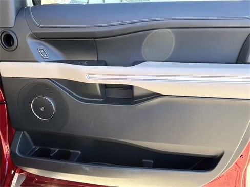 Used 2022 Ford Expedition Max Limited image 26