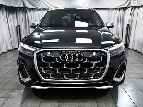 Used 2025 Audi SQ7 Premium Plus image 2