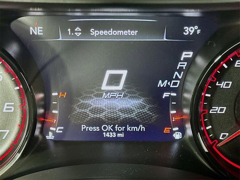 Used 2023 Dodge Charger R/T w/ Blacktop Package image 15