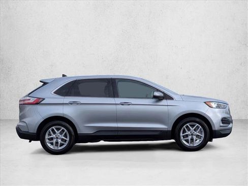 Used 2024 Ford Edge SEL image 4