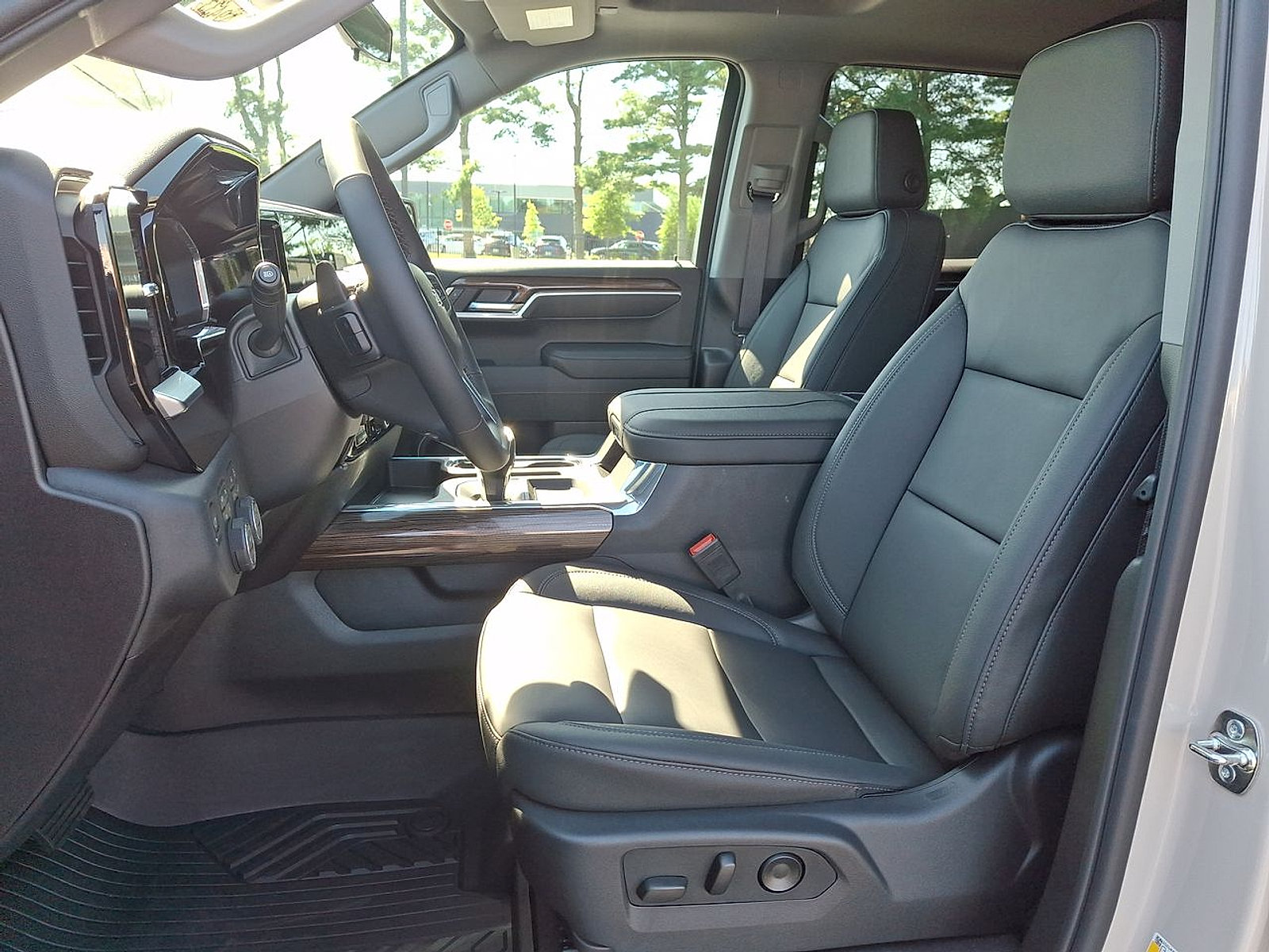 New 2026 Chevrolet Silverado 1500 RST w/ Z71 Off-Road Package AWD/4WD image 14