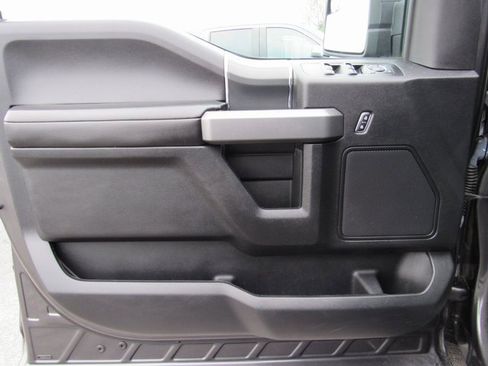 Used 2018 Ford F150 XLT w/ Equipment Group 302A Luxury image 10