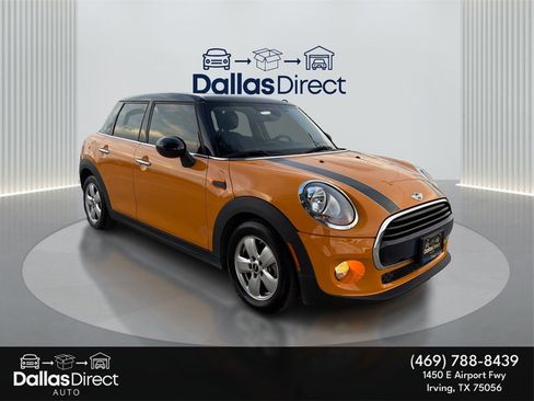 Used 2017 MINI Cooper 4-Door Hardtop image 1
