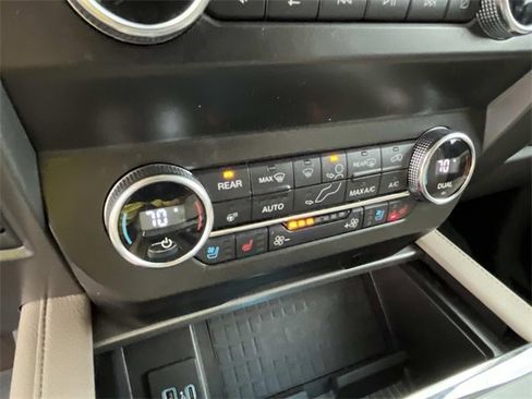 Used 2020 Ford Expedition XLT w/ Equipment Group 202A image 34