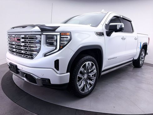 Used 2023 GMC Sierra 1500 Denali w/ Denali Reserve Package AWD/4WD image 14