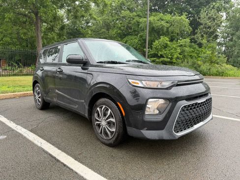 Used 2021 Kia Soul LX FWD image 8
