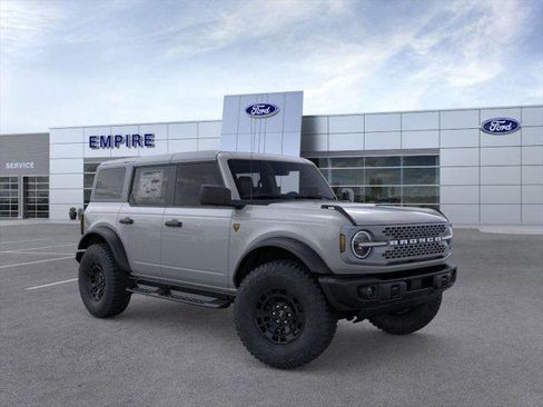 New 2026 Ford Bronco Badlands image 7