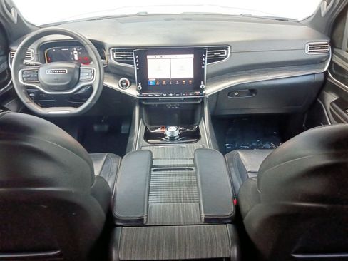 Used 2024 Jeep Wagoneer L Series II RWD image 20