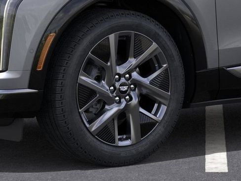 New 2025 Cadillac Optiq Luxury 1 w/ LPO, Floor Liner Package AWD/4WD image 9
