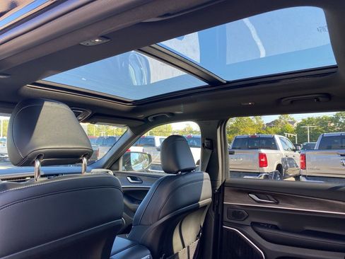 New 2025 Jeep Grand Cherokee L Limited w/ Black Appearance Package image 26