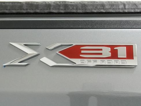 Used 2025 GMC Sierra 1500 Elevation w/ Elevation Premium Package AWD/4WD image 11