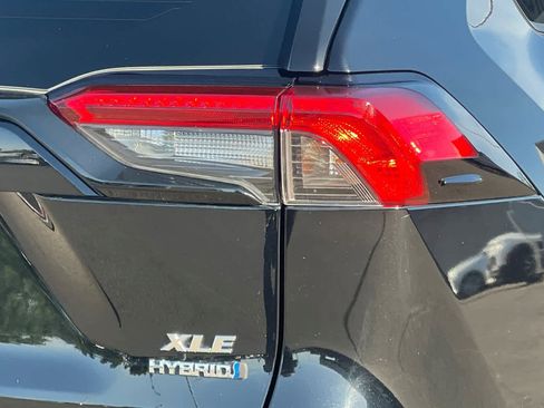 Certified 2022 Toyota RAV4 XLE AWD/4WD image 32