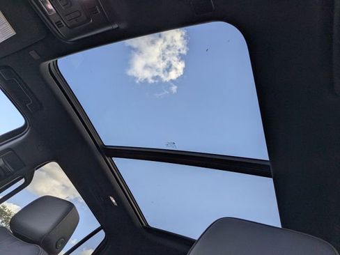 Used 2022 Chevrolet Tahoe RST w/ Sport Performance Package image 25