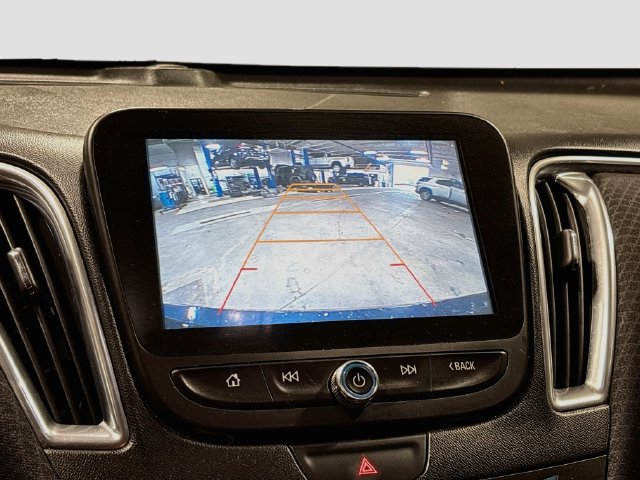Used 2016 Chevrolet Malibu LT FWD image 14