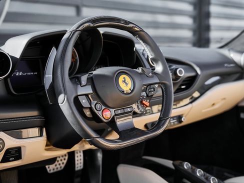 Used 2022 Ferrari F8 Tributo image 50