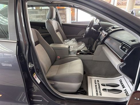 Used 2012 Toyota Camry XLE w/ Convenience Pkg FWD image 25