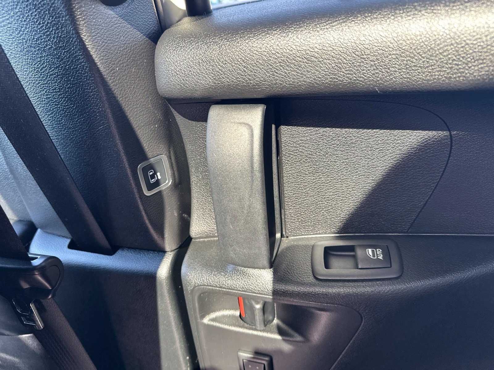 Used 2019 Chrysler Pacifica Limited FWD image 29