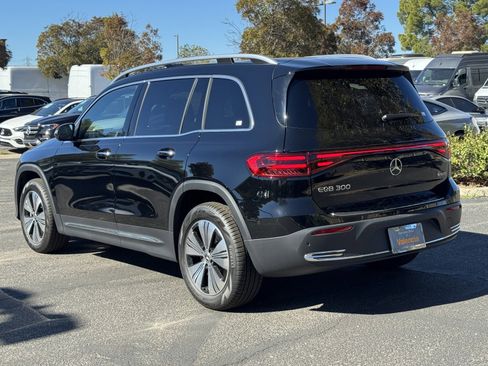 New 2025 Mercedes-Benz EQB 300 4MATIC image 9