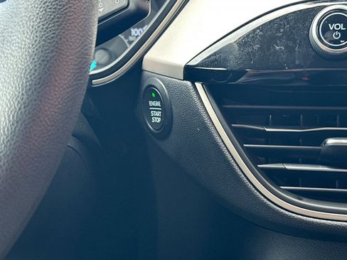 Used 2022 Ford Escape SE image 19