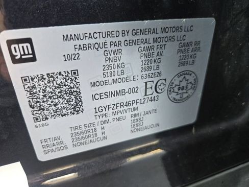 Used 2023 Cadillac XT4 Sport w/ Sun And Sound Package AWD/4WD image 15