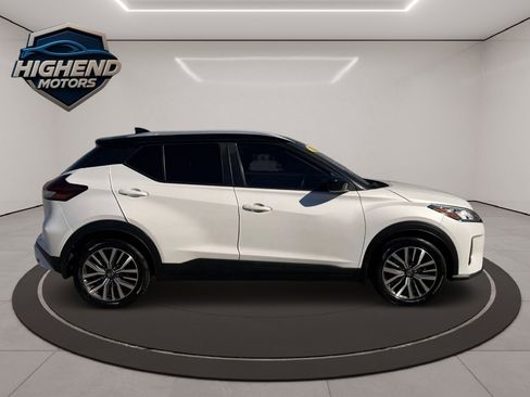 Used 2021 Nissan Kicks SV image 7