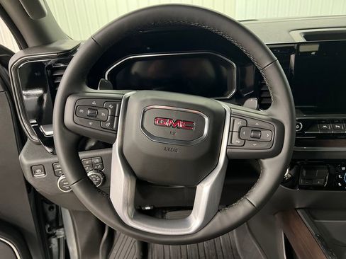 New 2026 GMC Sierra 1500 SLT w/ SLT Premium Plus Package AWD/4WD image 18