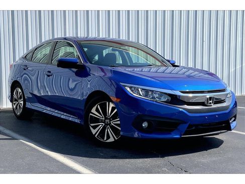 Used 2018 Honda Civic EX-T image 2
