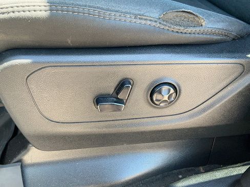 Used 2020 RAM 1500 Big Horn AWD/4WD image 19