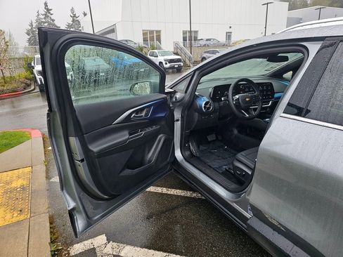 New 2026 Chevrolet Equinox EV LT FWD image 18